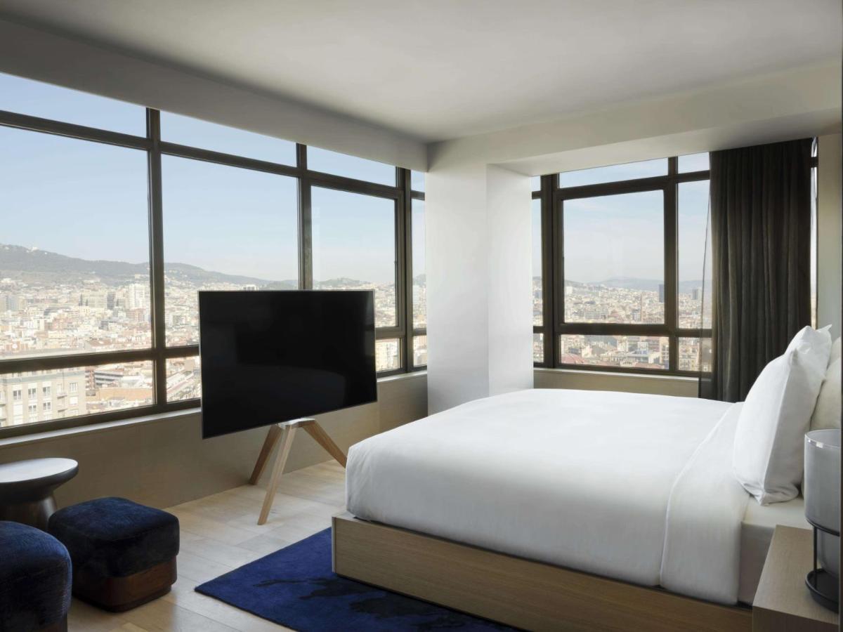 Nobu Hotel Barcellona Esterno foto A bedroom at the hotel