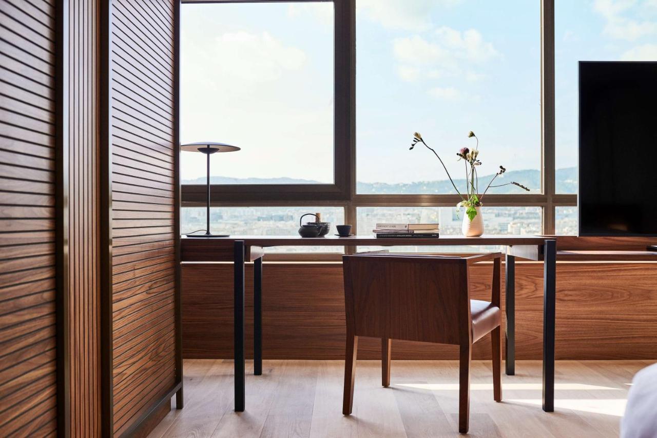 Nobu Hotel Barcellona Esterno foto A tea room at the hotel