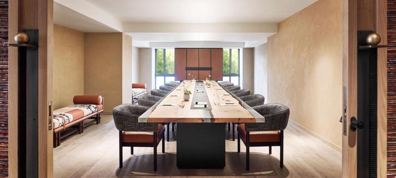 Nobu Hotel Barcellona Esterno foto Meeting room at The Hari