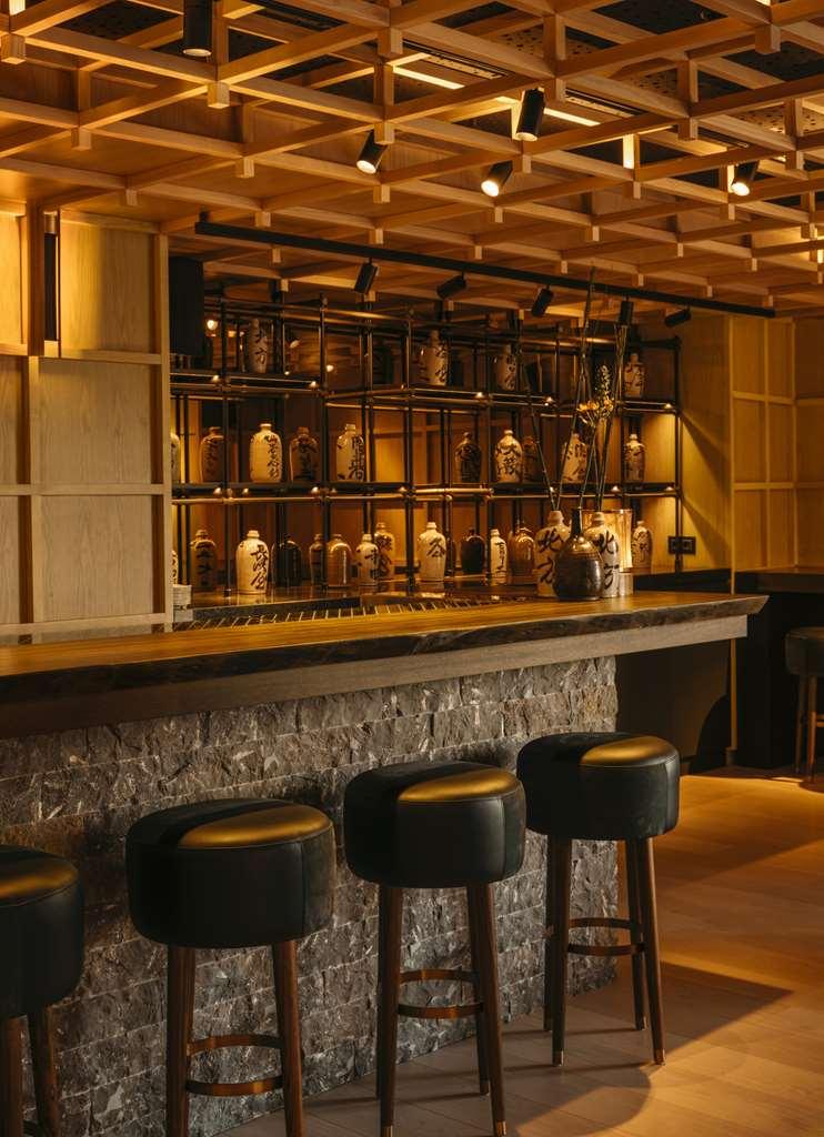 Nobu Hotel Barcellona Ristorante foto A sake bar in Tokyo