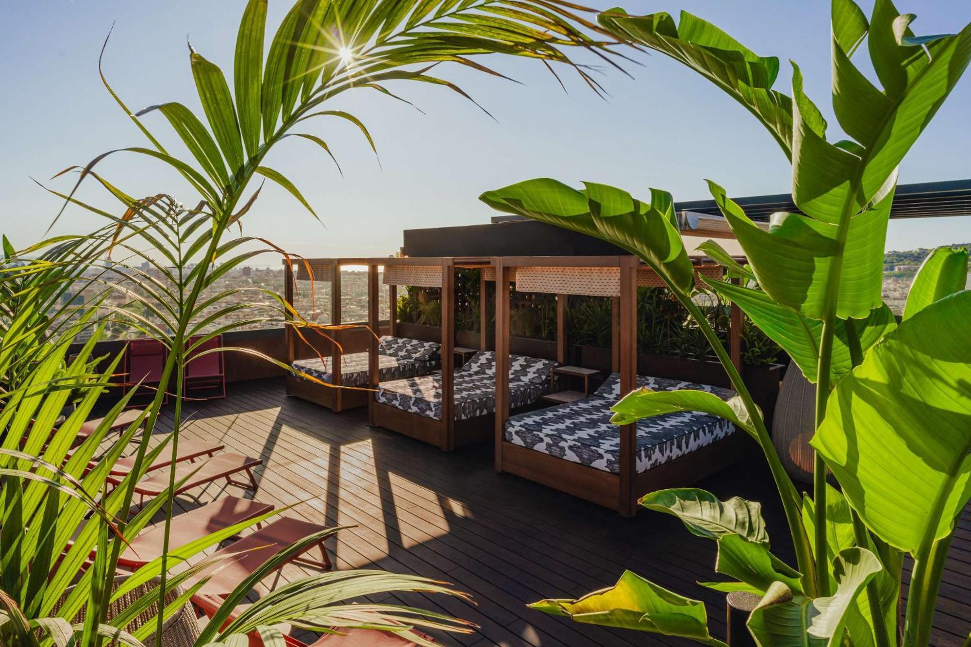 Nobu Hotel Barcellona Esterno foto The rooftop of the hotel