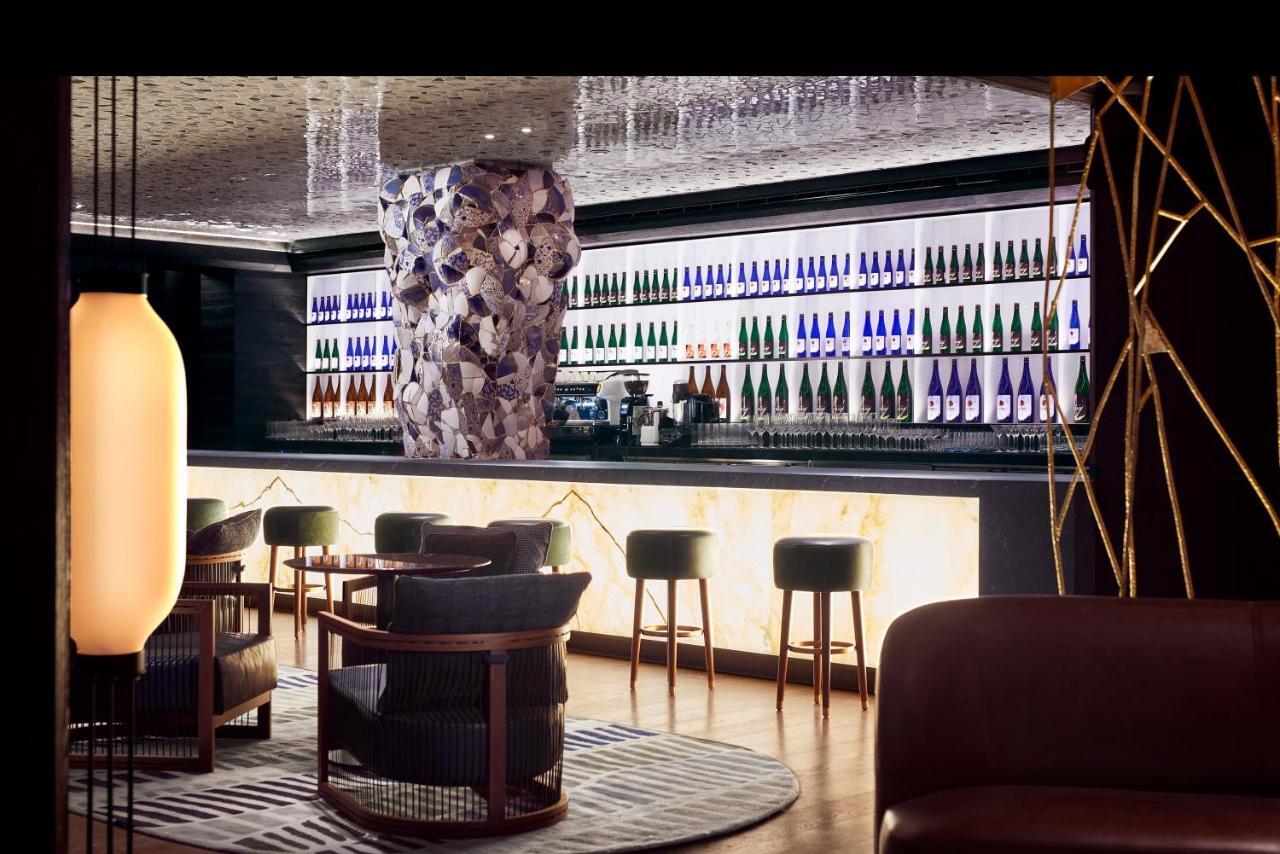 Nobu Hotel Barcellona Esterno foto The bar at the hotel