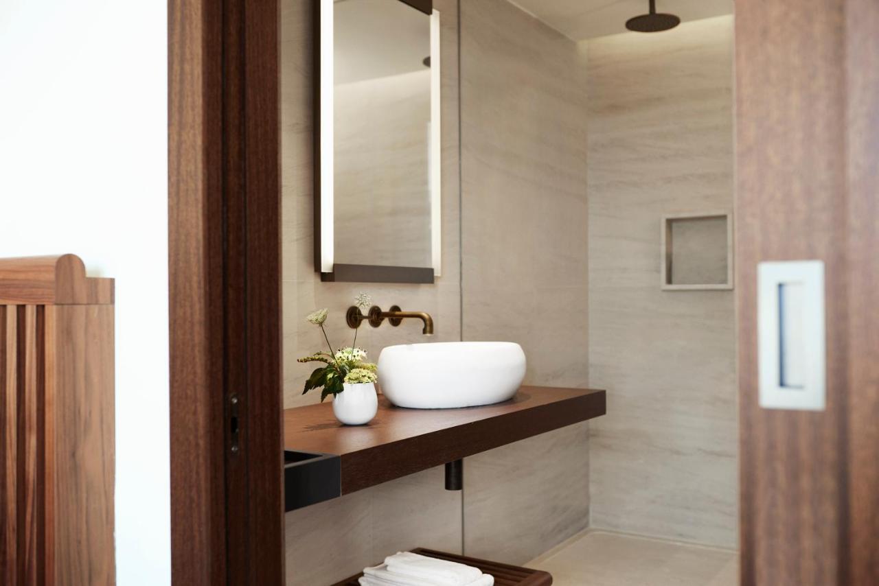 Nobu Hotel Barcellona Esterno foto Bathroom